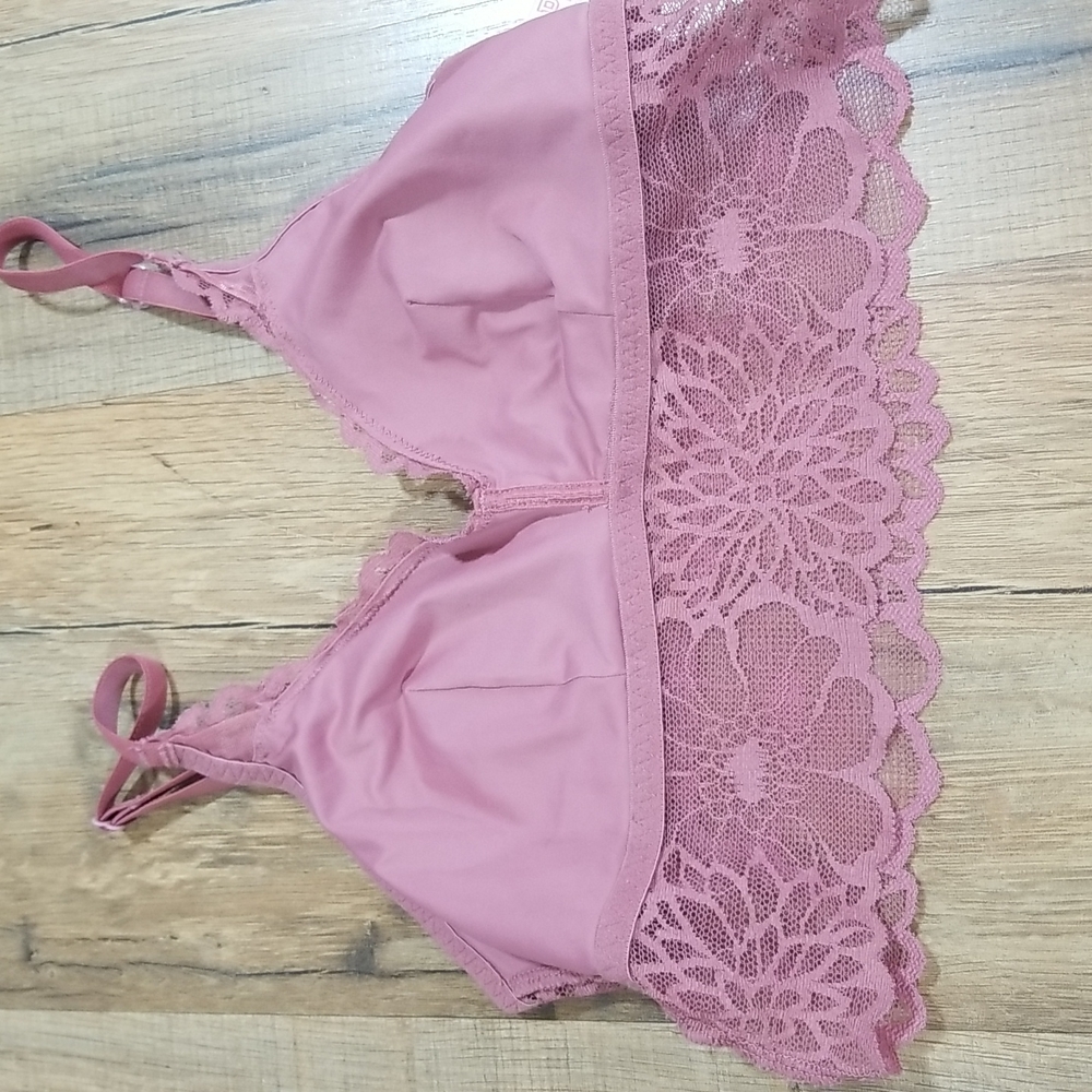 PINK by VICTORIA'S SECRET Lilac Purple Floral Lace Bralette - (Size AA-B) - Picture 4 of 8